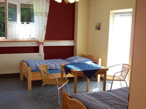 Econo Motel Goelzer Büchenbeuren Extérieur photo