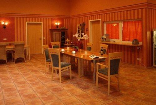 Econo Motel Goelzer Büchenbeuren Extérieur photo