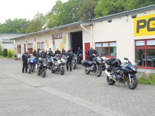 Econo Motel Goelzer Büchenbeuren Extérieur photo