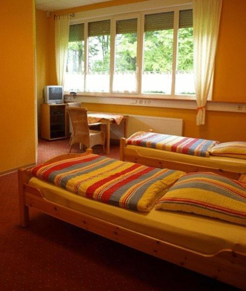 Econo Motel Goelzer Büchenbeuren Extérieur photo