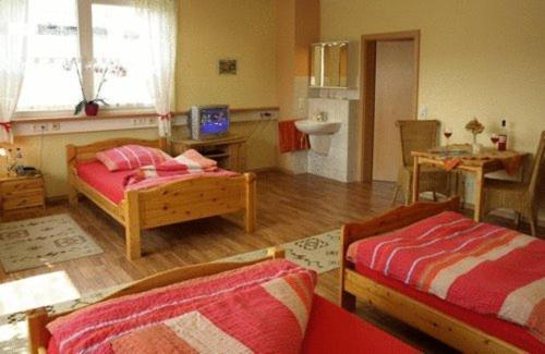 Econo Motel Goelzer Büchenbeuren Extérieur photo