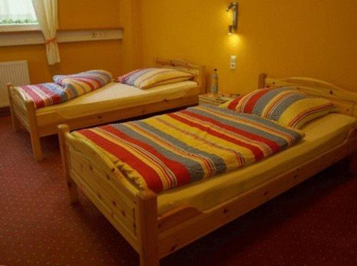 Econo Motel Goelzer Büchenbeuren Extérieur photo